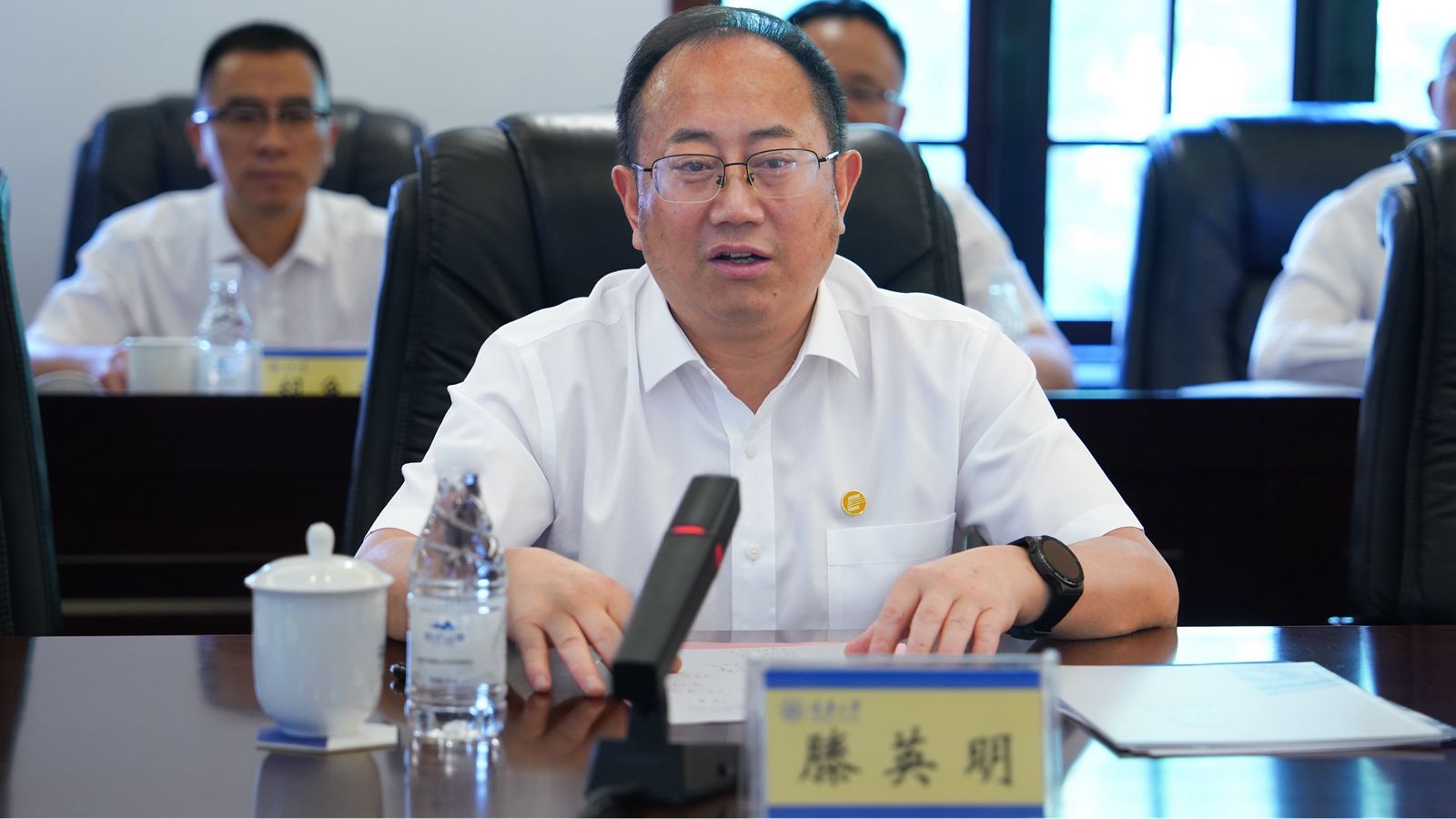 20240531-黨校辦-重慶高速公路集團(tuán)有限公司重慶大學(xué)戰(zhàn)略合作協(xié)議簽署儀式 (13)_副本.jpg